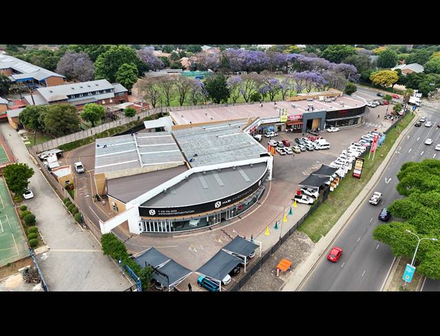 3,776M² RETAIL FOR SALE IN BRYANSTON